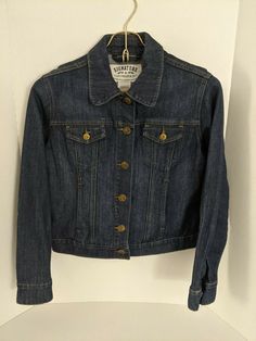 Levi Strauss Signature Denim Jean Jacket Large ** SUPER CLEAN **. Condition is "Pre-owned". Shipped with USPS Priority Mail. This denim jacket is in excellent condition. Very clean. Please use photos as part of the description. Thanks for looking. Levi's Dark Wash Fall Outerwear, Levi's Dark Wash Outerwear For Fall, Levi's Dark Wash Outerwear With Button Closure, Levi's Denim Fall Outerwear, Levi's Denim Jacket With Button Closure For Fall, Levi's Denim Outerwear For Fall, Trendy Levi's Long Sleeve Denim Jacket, Trendy Long Sleeve Levi's Denim Jacket, Levi's Casual Medium Wash Outerwear