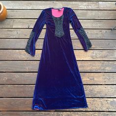 Excellent Used Condition. No Flaws Noted. Hocus Pocus Blue Fitted Gothic Medieval Dress, Fitted Blue Gothic Medieval Dress, Fitted Gothic Medieval Dress In Blue, Blue Fitted Medieval Dress With Long Sleeves, Blue Medieval Dress With Long Sleeves, Blue Long Sleeve Halloween Dress, Blue Long Sleeve Dresses For Halloween, Fitted Witchy Dress For Fancy Dress, Blue Long Sleeve Gothic Dress