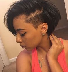 Shaved Hairstyles, Shaved Side, Short Black Hair, Trendy Bob Hairstyles, Shaved Side Hairstyles, Shaved Hair Designs, Woman Shaving, Short Sassy Hair, Side Hairstyles