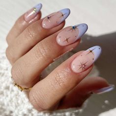 17 Winter French Nail Ideas Perfect for the Cooler Months Nagellack Trends, Trendy Nail, White Nail, Star Nails, Neutral Nails, Birthday Nails, French Tip Nails