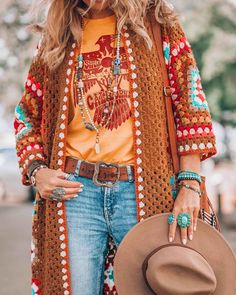 Boho Queen, Look Boho Chic, Boho Chique, Gilet Crochet, Boho Mode, 70s Inspired Fashion, Bohemian Lifestyle