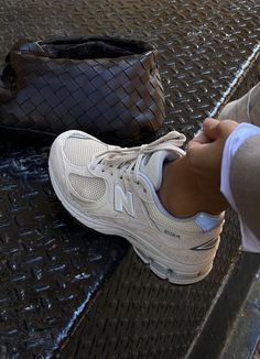 Sneaker New Balance, Sneaker Outfits, Summer Sneakers, Chunky Shoes, Dad Shoes