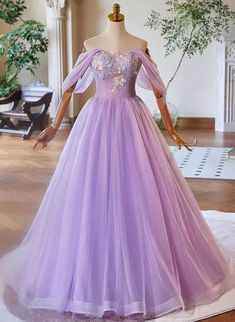 A-Line Princess Tulle Light Purple Sweethart Lace Applique Party Dress – Koutun Dress Tulle Lights, Multi Way Dress, Velvet Prom Dress, Pearl Lace, Prom Dresses Two Piece, Prom Dresses For Sale, Piece Prom Dress, Pretty Prom Dresses, Prom Formal