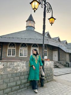 Green traditional kashmiri dress pheran Phiran Outfit Ideas, Kashmiri Pheran Outfit, Kashmiri Phiran Outfit, Kashmiri Kurti Outfit, Phirans Kashmiri Style, Pheran Kashmiri Dress, Kashmiri Look, Kashmir Outfit Ideas