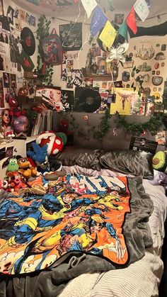 Tapestry Placement Ideas, Chaoscore Room, 2000s Older Brother Core Room, Weird Core Room, Room Aesthetic Indie, Chaotic Bedroom, Dollar Tree Solar Light Ideas, 90s Room Decor, Adopt Me House Ideas