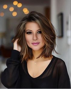 Medium Length Brown Hairstyles, Jennifer Lopez Bob Haircut, Sleek Mid Length Hair, Long In Front Short In Back Hair, Medium Short Layered Haircuts Shoulder Length, Clavicle Haircut, Vertical Haircut, Haircuts For Volume Fine Hair, Long Bob Layered