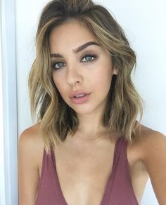 Shoulder length wavy hair, brunette with blonde highlights, gorgeous Shoulder Length Wavy Hair, Brunette With Blonde Highlights, Super Short Hair, Hair Styles 2017, Shoulder Length Hair Cuts, Long Bob Hairstyles, Haircut And Color, Long Bob