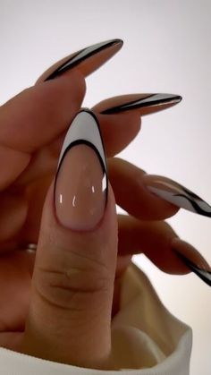 Black And White Nail, Unghie Sfumate, White Nail, Minimalist Nails, Fire Nails, Pretty Acrylic Nails, Chic Nails, Dope Nails, Best Acrylic Nails