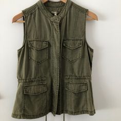 Stitch Fix Laju Olive Green Cargo Vest Front Pockets, Tie Closure To Accentuate Your Waist 100% Tencel Size Small New With Tags Perfect For Layering #Boho Green Cargo Vest, Sheepskin Vest, Womens Denim Vest, Faux Fur Vest Black, Cargo Vest, Womens Puffer Vest, Plaid Vest, Cotton Vest, Long Vests