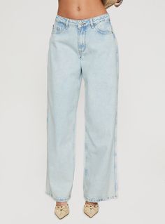 Low rise denim jeans Relaxed fit, classic five pocket design, belt looped waist, zip & button fastening Non-stretch material, unlined 100% cotton Cold gentle machine wash Relaxed Jeans, Jeans Light, Light Wash Jeans, Wash Jeans, Princess Polly, Acid Wash, Pocket Design, Christmas List, Low Rise