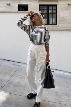 New Style Outfits, Parisian Style Outfit, Striped Sweater Outfit, Royal Blue Outfits, Minimalist Outfits, Blue Outfits, Spring Inspo, Paris Outfits