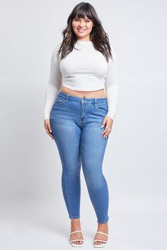 It's giving vixen energy! Our Women's Plus Size Curvy Fit High-Rise Skinny Jeans made with Recycled Fibers are so comfortable and flattering, they'll be your new go-to this season. Part of our Curvy Fit collection, these jeans are designed with a cinched waist and a little extra room in the hips and thighs to give you a fit that perfectly hugs your curves. These feature a super high-rise and are fitted throughout for an insanely figure-flattering fit. Made with a super stretchy denim for all-day Curvey Outfit, Big And Tall Style, Summer Outfits Curvy, Plus Size Curvy, Curve Fashion, Midnight Sky, Curvy Women Outfits, Gorgeous Eyes, Body Reference