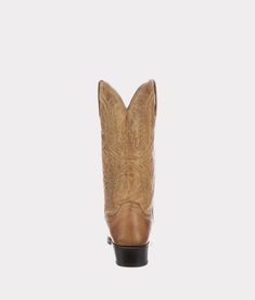 Handcrafted from rugged Mad Dog goat leather, the Crayton is a Western silhouette - a traditional Celeste stitch pattern achieves a perfect balance of elegance and grit. Wedding or after-party, the Crayton will never say "no" to a memory. Handmade in Texas. Western Silhouette, French Toes, Never Say No, Lucchese Boots, Handcrafted Boots, Handmade Boot, What's Your Style, Mad Dog, Modern Square