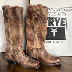 New In Box, Never Worn! Harness Distressed Leather Frye Boots. Frye Harness Boots Outfit, Fyre Boots, Frye Boots Outfit, Frye Harness Boots, Space Cowgirl, Harness Boots, Leather Wear, Frye Boots, Thrift Finds