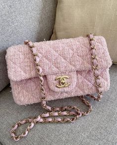 Chanel Pink Bag, Luxury Things, Tweed Bag, Mode Chanel, Pink Tweed, Pink Chanel