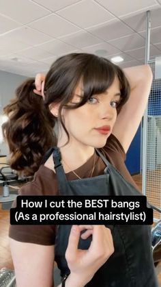 Hair Up Fringe, Cute Hairstyles For Bangs Ideas, Textured Curtain Bangs, Cute Fringe Bangs, How To Fix Your Bangs, Bang Styling Tutorial, Split Bangs Hairstyles, How To Style Full Bangs, Short Curtain Bangs Tutorial