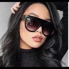 Spring , Summer Ready! Flat Top Ploycarbonate Uv4000 Protection Kardashian Sunglasses, Kim Kardashian Sunglasses, Glasses Square, Vintage Sunglasses Retro, Flat Top Sunglasses, Top Sunglasses, Black Shades, نظارات شمسية, Summer Ready