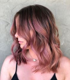 Strawberry Brunette Hair Rose Gold, Rose Gold Brunette, Rose Gold Balayage Brunettes, Pink Balayage Brunette, Brunette Ombré, Gold Brunette, Rose Gold Hair Brunette, Pink Balayage