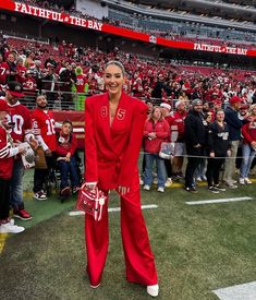 Claire Kittle, Nfl Girlfriend, Nfl Aesthetic, Game Day Fashion, Game Cute