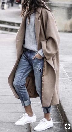 Outwear Women, Trendy Street Style, Autumn Street Style