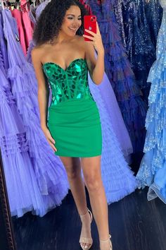 Modsele this short dress features a strapless sweetheart neckline, cut glass mirror embellishments and bodycon silhouette.#shortformaldresses#schooleventdress#holidaydress#graduationdress#cocktaildress#winterformal#winterformaldress Green Corset Dress With Sweetheart Neckline For Party, Green Strapless Corset Dress For Parties, Glamorous Bodycon Dress With Sweetheart Neckline For Prom, Green Fitted Strapless Cocktail Dress, Bodycon Mini Dress With Sweetheart Neckline For Homecoming, Green Corset Dress For Prom Party, Green Corset Dress For Prom Season Party, Sweetheart Neckline Bodycon Dress For Prom, Glamorous Strapless Bandage Dress For Prom