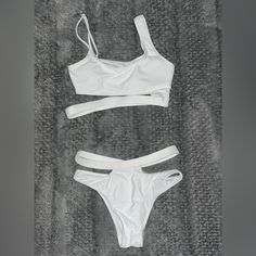 Size Small Never Worn White Cutout Swimwear For Summer, White Stretch Swimwear With Cutout, White Cutout Swimwear, White Cutout Swimwear For Swimming, White Cutout Swimwear For Poolside, Bright Swimwear, Printed Tankini, Cheeky Bikinis, Womens Swim