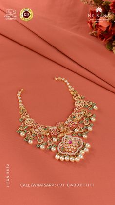 Bridal Necklace Designs, Antique Necklaces Design, Indian Bridal Jewelry Sets, Bridal Jewelry Collection, Antique Jewelry Indian, Gold Fashion Necklace, Gold Jewelry Simple, Bridal Gold Jewellery Designs, Bridal Jewellery Indian