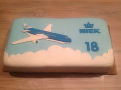 KLM airplane cake Plane Theme Cake, Airoplain Cake, Airplane Hanger Party, Bon Voyage Gift, Pilots Birthday