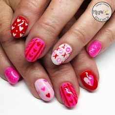 Valentine Nails Pink, Popular Nail Designs, Gel Nail Design, Love Days, Gel Nail Designs, Heart Nails, Red Glitter, Valentines Nails, Glitter Nails