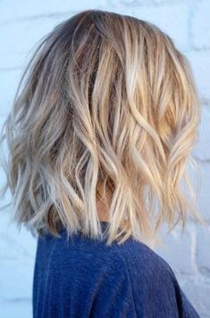 Trendy Hair Bob Ombre Blonde Beach Waves 30 Ideas #hair Textured Haircuts, Short Textured Haircuts, Blonde Highlights Short Hair, Natural Blonde Highlights, Short Textured Hair, Short Hair Highlights, Textured Haircut, Messy Short Hair, Super Hair