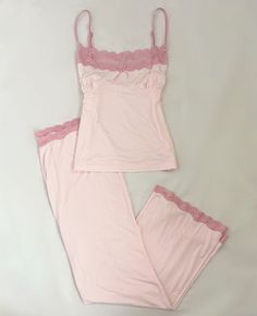 Pink Early 2000s Outfits, 2000s Pyjamas, Girlblogger Outfit, 2000s Pjs, 2000s Pajamas, Coquette Pjs, Princess Pjs, Girly Pajamas, Coquette Pajamas