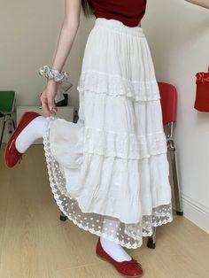 SPECIFICATIONS Brand Name: TAVIMART Material: POLYESTER Style: gothic Fabric Type: Chiffon Pattern Type: Floral Fit Type: LOOSE FIT Silhouette: A-LINE Dresses Length: Mid-Calf Size Skirt Length(cm) Waisted(cm) S 80 62-90 M 81 64-94 L 82 68-98 XL 83 72-102 Gothic Fabric, Frilly Skirt, Style Gothic, Pleated Skirts, Long Skirts For Women, Floral Fit, A Line Dresses, Diy Stuff, Modest Fashion Outfits