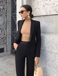 Winter Business Outfits, Classy Yet Trendy, Blazer Outfit, Professional Attire, Interview Outfit, Black Suit, Pretty Style, Looks Chic