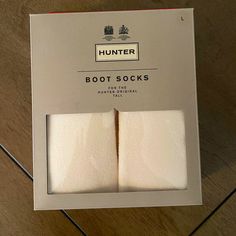 Nwt Hunter Boot Socks For The Hunter Original Color: Off White/Cream Size: L Questions? Leave A Comment Below! Hunter Short Boot Socks, White Short Boots, Kids Hunter Boots, Green Hunter Boots, Hunter Socks, Black Hunter Boots, Tall Hunter Boots, Tall Boot Socks, Knit Boot Socks