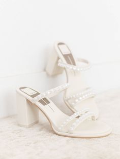 Dolce Vita Barrit Pearl HeelSandals Summer Wedding Shoes For Bride, Pearl Bridal Heels, Bride Shoes Wedding Heels, White Pearl Heels, Low Heel Bridal Shoes, White And Gold Wedding Themes, Hoco Heels, Wedding Shoes Pearl, Hoco Shoes