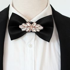 Black and rose Gold mens satin bow tie with rhinestones Pink Prom Suit, Tom Ford Bow Tie, Bowtie Groomsmen, Rose Gold Wedding Accessories, Burgundy Bow Tie, Brown Bow Tie, Gold Bow Tie, Groomsmen Gift Set