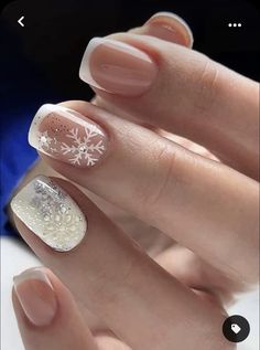 25 Christmas Wedding Nails Perfect For Christmas Weddings | Christmas Nails 2023 Elegant French Manicure Nails, Gray Holiday Nails Sparkle, Christmas Nails 2023, Pedi Ideas, Unghie Nail Art, French Manicure Nails, Silver Nail, Nice Nails