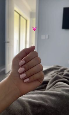 Short squared natural baby pink nails Short Square Natural Pink Nails, Short Natural Shape Nails, Shorts Gel Nails, Pink Heart Gel Nails, Square Nails Natural Color, Short Nail Model, Baby Pink Nails Short Square, Small Pink Nails, Baby Pink Nails Square