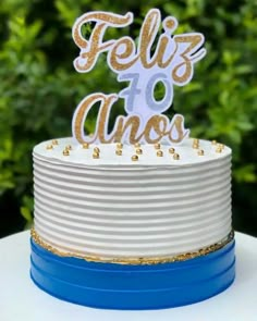 Bolo de aniversário para homem: +78 modelos que eles vão adorar - Artesanato Passo a Passo! Baby Reveal Cakes, Cake Design For Men, Birthday Cake Writing, Chocolate Drip Cake, Shark Cake, Blue Cakes, Chocolate Drip, Easy Cake Decorating