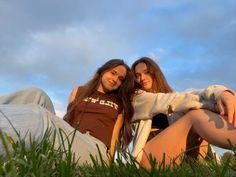 Cute Friend Poses, Friendship Photoshoot, Best Friend Photoshoot