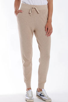 Crafted from a premium blend of cotton and cashmere, these joggers offer unparalleled softness and comfort. Versatile enough for lounging at home or running errands, these joggers are the perfect blend of casual and chic. Elevate your loungewear collection with the Cotton Cashmere Shaker Jogger and experience cozy luxury like never before! Cozy Luxury, Cashmere Pants, Cashmere Jacket, Cashmere Dress, Cashmere Accessories, Cashmere Turtleneck, Plus Size Shopping, Collar Sweater, Cotton Cardigan