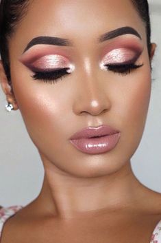 Gold Makeup Ideas, Rose Gold Makeup Looks, Rosa Make-up, Goddess Makeup, Make Up Gold, Rose Gold Eyeshadow, Gold Ideas, Gold Makeup Looks, Rose Makeup