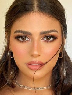 Makeup Arab, Classy Makeup, Arabic Makeup, Prom Eye Makeup, Bridesmaid Hair Makeup, Make Up Videos