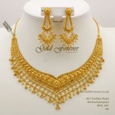 Indian Wedding Gold Jewelry Necklace Set, Bridal Gold Necklace Set Weddings, Fancy Gold Jewellery Design, Gold Necklace Indian Bridal Jewelry Simple, Gold Jewellery Set For Bride, Gold Necklace Indian Bridal Jewelry Wedding, Wedding Gold Jewellery Indian, Gold Jewellery Design Necklaces Bridal, Gold Necklace Designs Bridal