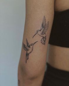 Small Hummingbird Tattoo, Tato Tradisional, Petit Tattoo, Muster Tattoos, Forearm Tattoo Women, Sunflower Tattoos