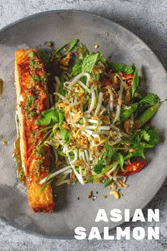 If quick, full of flavour and healthy is your thing then look no further than this Asian Salmon & Nam Prik Dressing - stunning to look at and better to eat. On the table in under 30 minutes #asiansalmon #namprik #salmondinner #30minutemeals @another_food_blogger Fancy Date Night Dinner, Nam Prik, Asian Fish, Asian Salmon, Recipes Chili, Fancy Date Night, Resep Salad, Date Night Dinner, Salmon Dinner