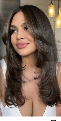 Middle Hair Length Hairstyles, Slash Haircut For Women Long Hair, Medium Length Haircut Middle Part Curtain Bangs, Brunette Hair Round Face, Medium Length Haircut Round Face For Women, Espresso Colored Hair, Hair Cuts For Heart Face, V Cut Medium Length Hair, Middle Layered Haircut