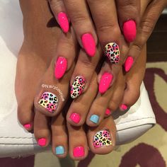 Summer Cheetah Nails Short, Pink Leopard Toenails, Cheetah Toes Nails, Bright Cheetah Print Nails, Leopard Print Toe Nail Designs, Summer Leopard Nails Hot Pink, Bright Pink Leopard Print Nails, Color Cheetah Nails, Cheetah Toe Nails Designs