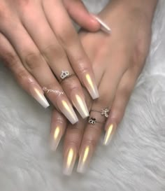 Follow @ 𝓚𝓛𝓐𝓙𝓒𝓢𝓨 Gold Holographic Ombre Nails, Gold Nail Ombre, Light Gold Nails Acrylic, Gold Chrome Powder Nails, White Nails Gold Chrome, Gold And White Ombre Nails, White Gold Ombre Nails, White Gold Chrome Nails, Light Gold Chrome Nails