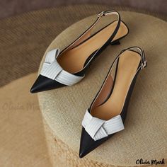 Olivia Mark - Sheepskin Pointed Two-Tone Stiletto Sandals with Buckle Strap White Casual Shoes, Fab Shoes, Shoe Sole, Point Shoes, Stiletto Sandals, Leather Mary Janes, Fashion Sandals, Cool Boots, White Shoes